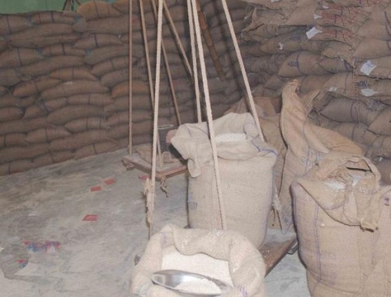Retailers on a spree, selling non-edible rice Retailers on a spree, selling non-edible rice